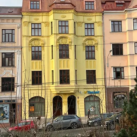 Centrum 402 Апартаменты Усти-над-Лабем